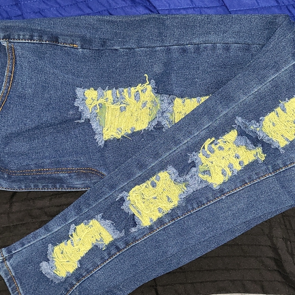 Yellow Distressed Denium Jeans - Picture 5 of 7